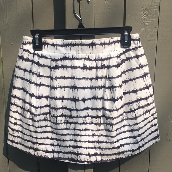 Diane Von Furstenberg Patterned Skirt Size 2 - Picture 6 of 7